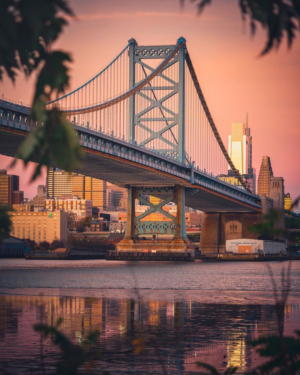 PHLVisitorCntr's tweet photo. A Ben Franklin backdrop never disappoints. #StartHere #VisitPhilly #DiscoverPH:
📸: https://t.co/K9WD3z7iQI https://t.co/INhX21ZAUl