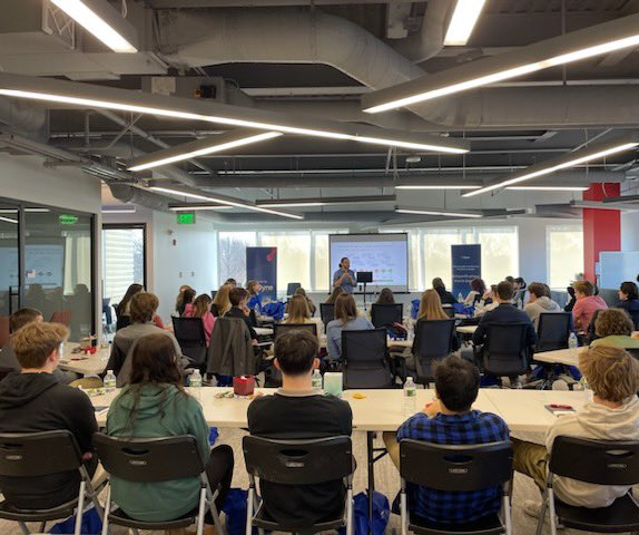 Dyne_tx's tweet image. We had the pleasure of hosting Tantasqua Regional High School’s AP Biology class. Students got to tour our facility, learn about our innovative science &amp;amp; commitment to people living with serious muscle diseases. Thank you to our #Dynamos for educating &amp;amp; inspiring #StudentsInSTEM.