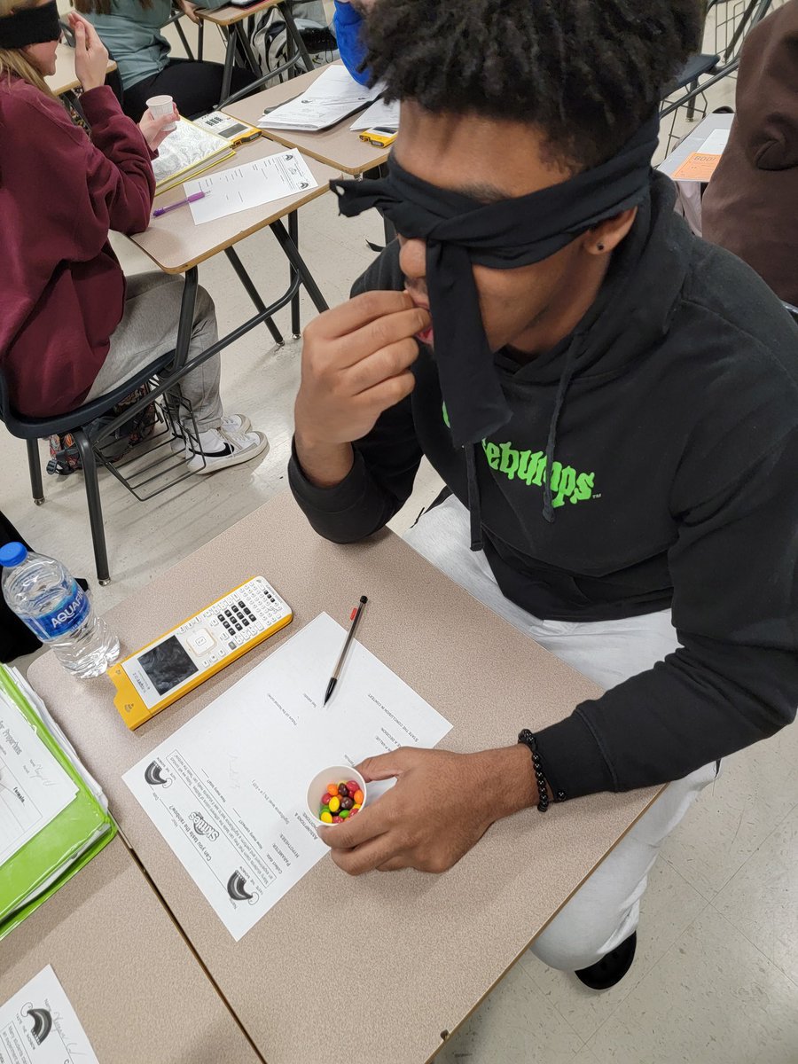 artimm2's tweet photo. Tasting the Rainbow in Ms. Ballard's AP Stats class!

@gelenajb @TheStatsMedic @AdvanceKentucky @KyDeptofEd @NBHSEagles @Skittles https://t.co/qude4zSdHK