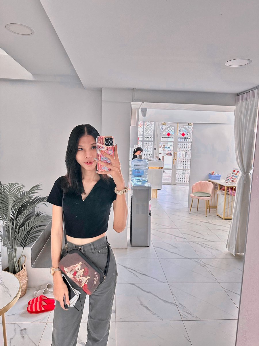 na’ladyboy tweet media
