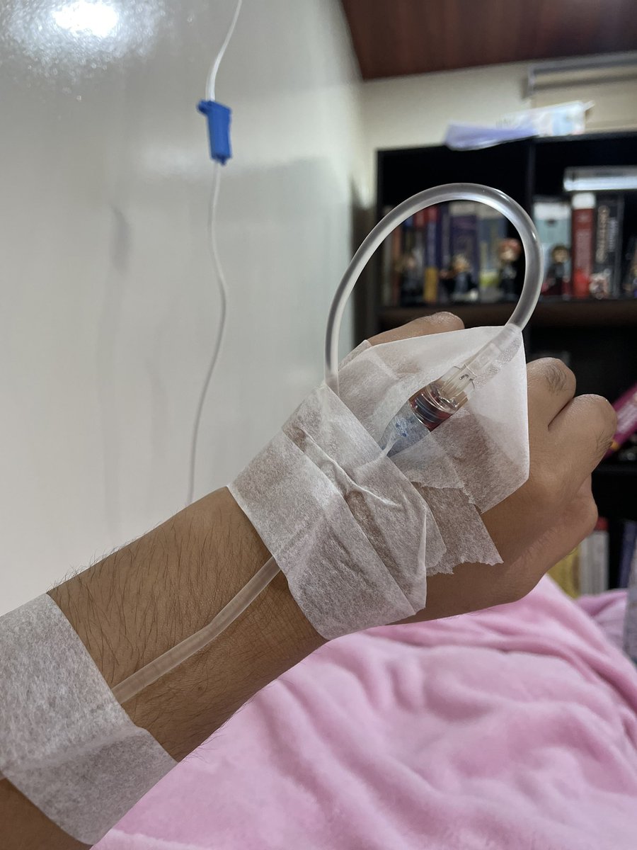 cidrawrr's tweet photo. Here we go again. Nasakit pero dapat istitik. 😂🤮💉 https://t.co/eA07omk3Gz