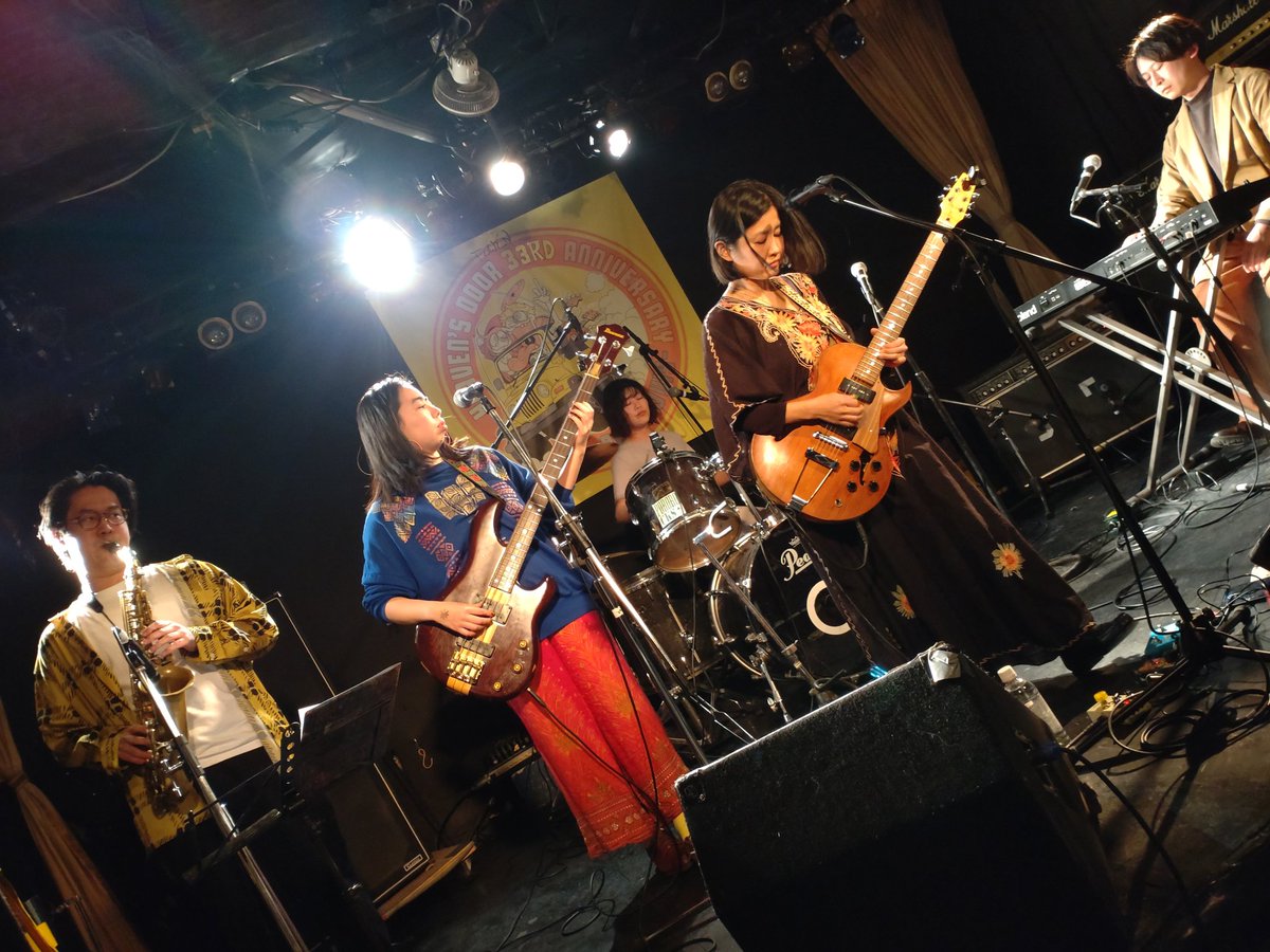 ChiocoRasberry's tweet photo. ライブ間に合った😃
本日も美味しい音楽とお酒ありがとうございました(*´∀`)♪
明日も生きます(>_<)

#暴走Ｒ #猪又フェス https://t.co/OMVyXSipMY