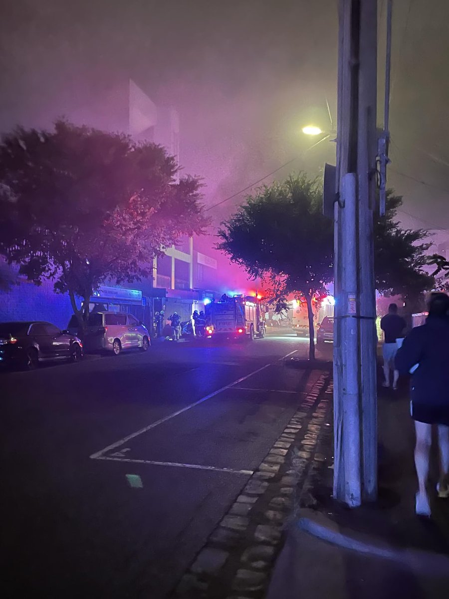 PeakHourImages's tweet photo. These images just into our newsroom from bystanders https://t.co/1UcG99lOVB