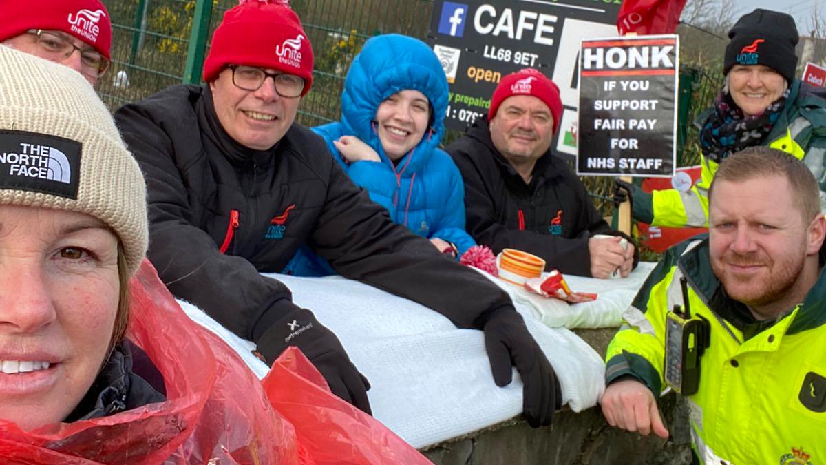 UniteWales tweet media