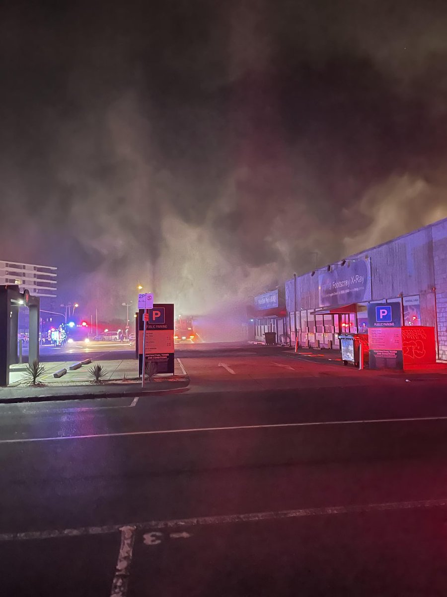 PeakHourImages's tweet photo. These images just into our newsroom from bystanders https://t.co/1UcG99lOVB