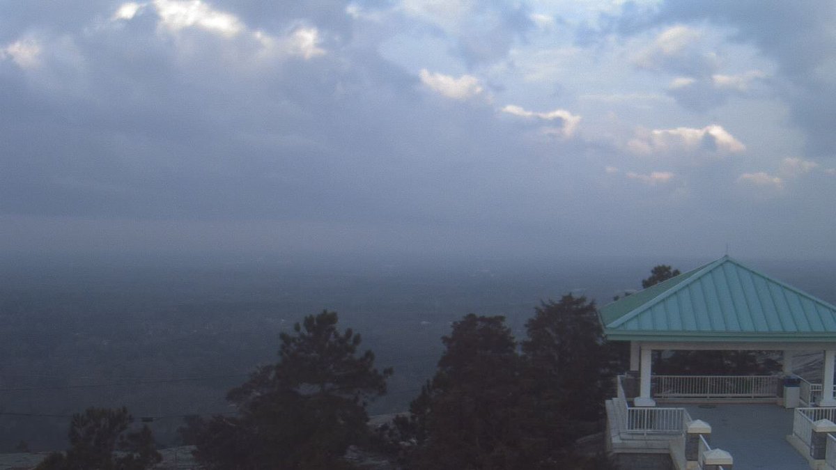 It's 61F in #Atlanta w scattered clouds &amp; winds 10.36mph humidity 88% #atl goo.gl/rgRHET