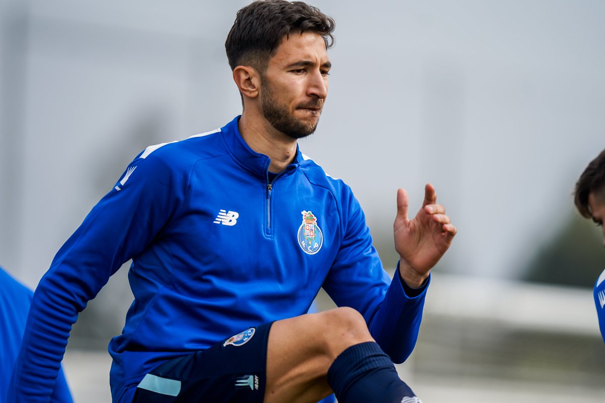 FCPorto's tweet photo. Já só pensamos no Inter💪
#IMFCP #UCL https://t.co/cTI3uPcXyV