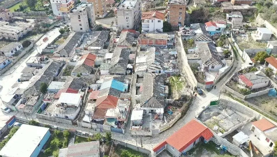 co_plan's tweet photo. Strehimi social në fokus. 

Përgjatë 2 javëve të fundit ekipi Co-PLAN e MetroPOLIS kanë zhvilluar një grup takimesh me bashkitë Elbasan, Librazhd, Berat, Lushnje, për të kuptuar nevojat e strehimit të komuniteteve të margjinalizuara.

#leavenoonebehind #undpalbania https://t.co/DMrzFB6GtM
