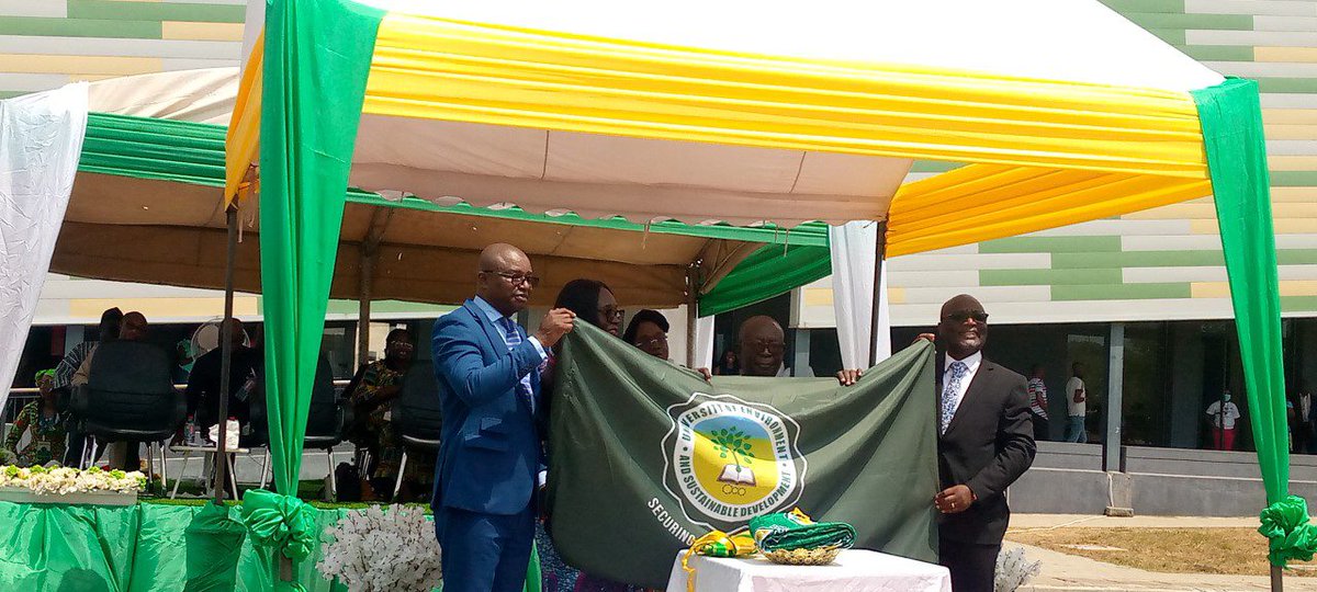 news_ghana's tweet photo. UESD launches student handbook, cloth and flag https://t.co/jM6kacpl3D #Education #Cloth #Flag #launches #studenthandbook https://t.co/eq3tbFJAss
