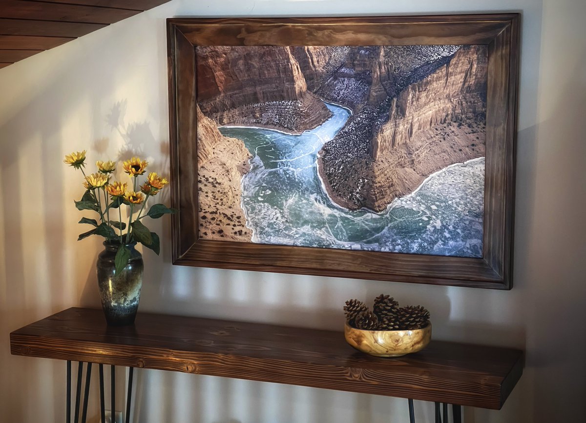 Finished making a rustic frame for my frozen canyon photo…hung it up in my loft…looks kind of neat.
#photography #makesomething