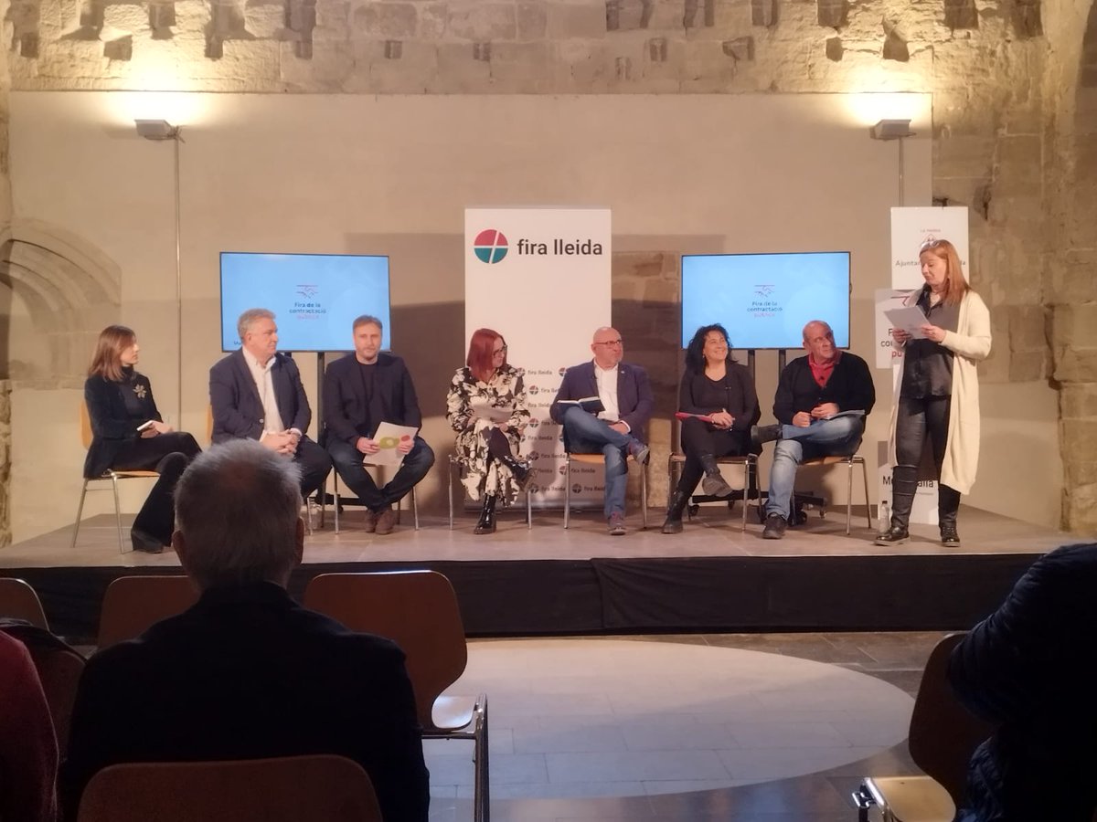 FiradeLleida1's tweet photo. Primer dia de la fira de la #contractacio #publica de #Lleida organitzada per @paerialleida
21-23 febrer
👉https://t.co/3rnoP3AlPi https://t.co/OSQylM5KYv