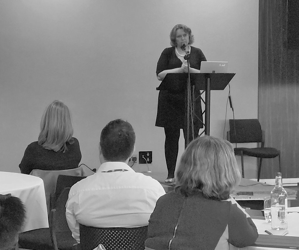 NHS_WCA's tweet photo. Next up, Mary Edwards gives an overview of Cancer Care Coordinators in Primary Care. #WCAWorkforce https://t.co/YAyNpLX2UW