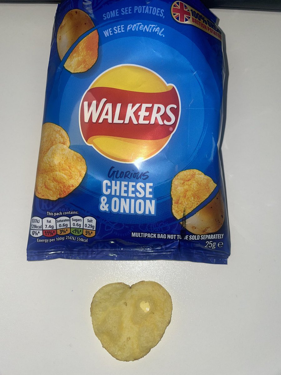 __AbbieDingwall's tweet photo. @walkers_crisps #LovefromWalkers #LoveFromWalkers 100K to me please xx https://t.co/G3oXMpOJZ6