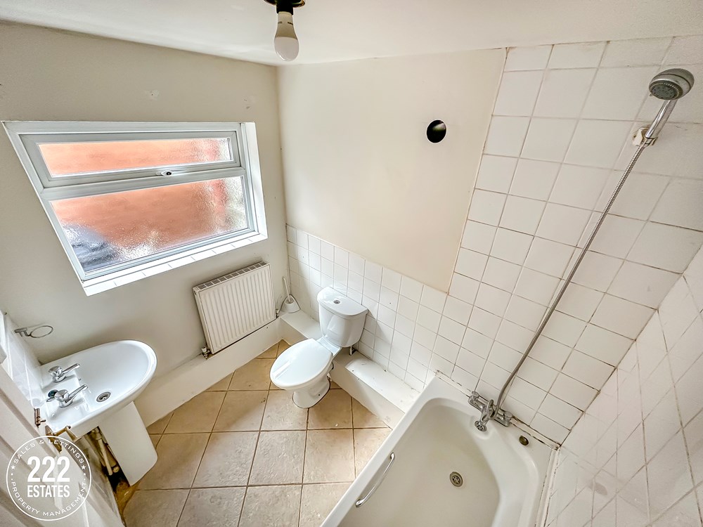 222Ltd's tweet photo. No Onward Chain, Convenient and Popular Location, Walking Distance to Warrington Town Centre, Generous Knocked Through Lounge, Downstairs Bathroom, Call 222 Estates to arrange a viewing straight away!, Two Double Bedrooms https://t.co/ribbqgfCr8