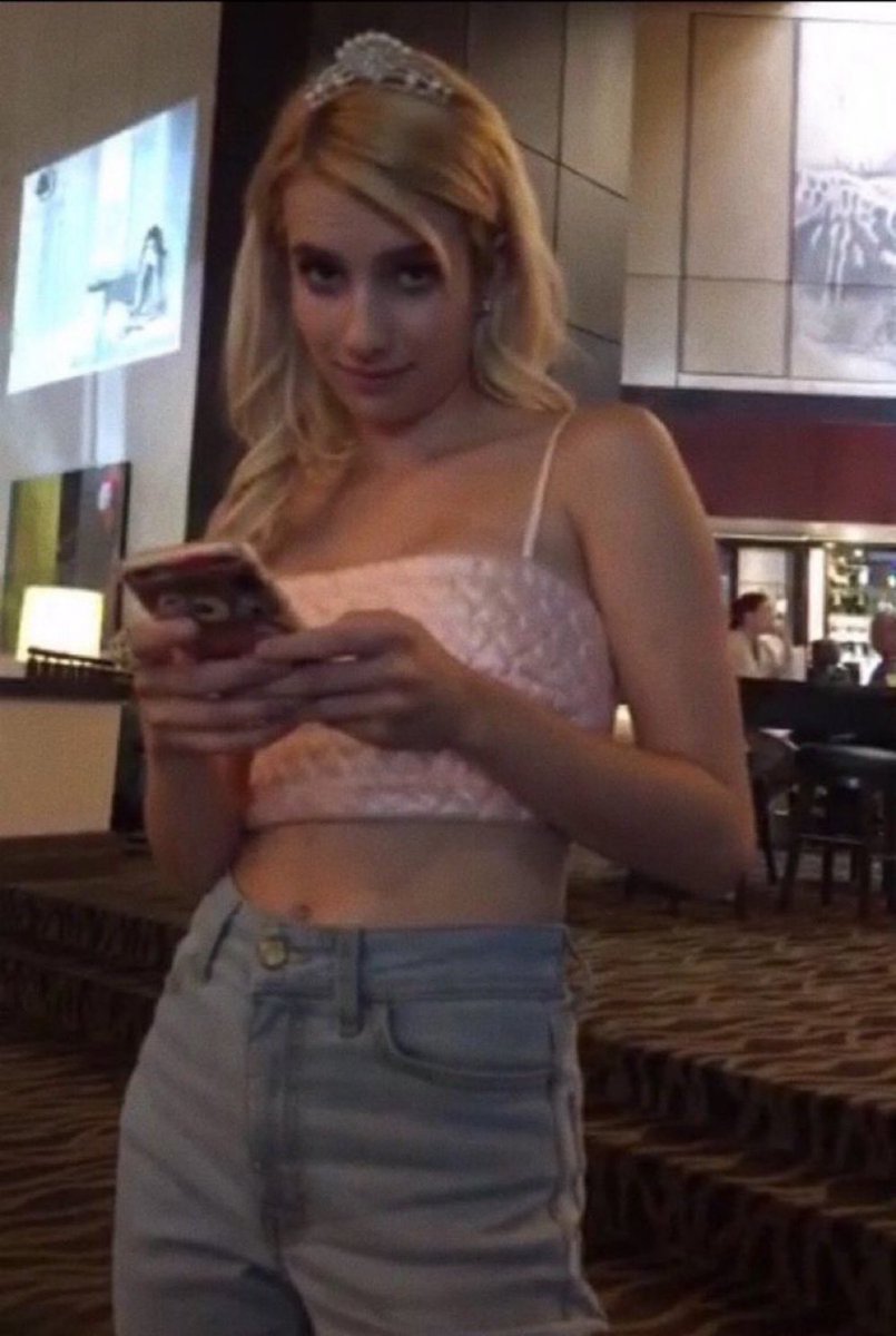 lomasearch's tweet image. Getting ready to scream “thanks it’s thrifted!” The second someone compliments my outfit