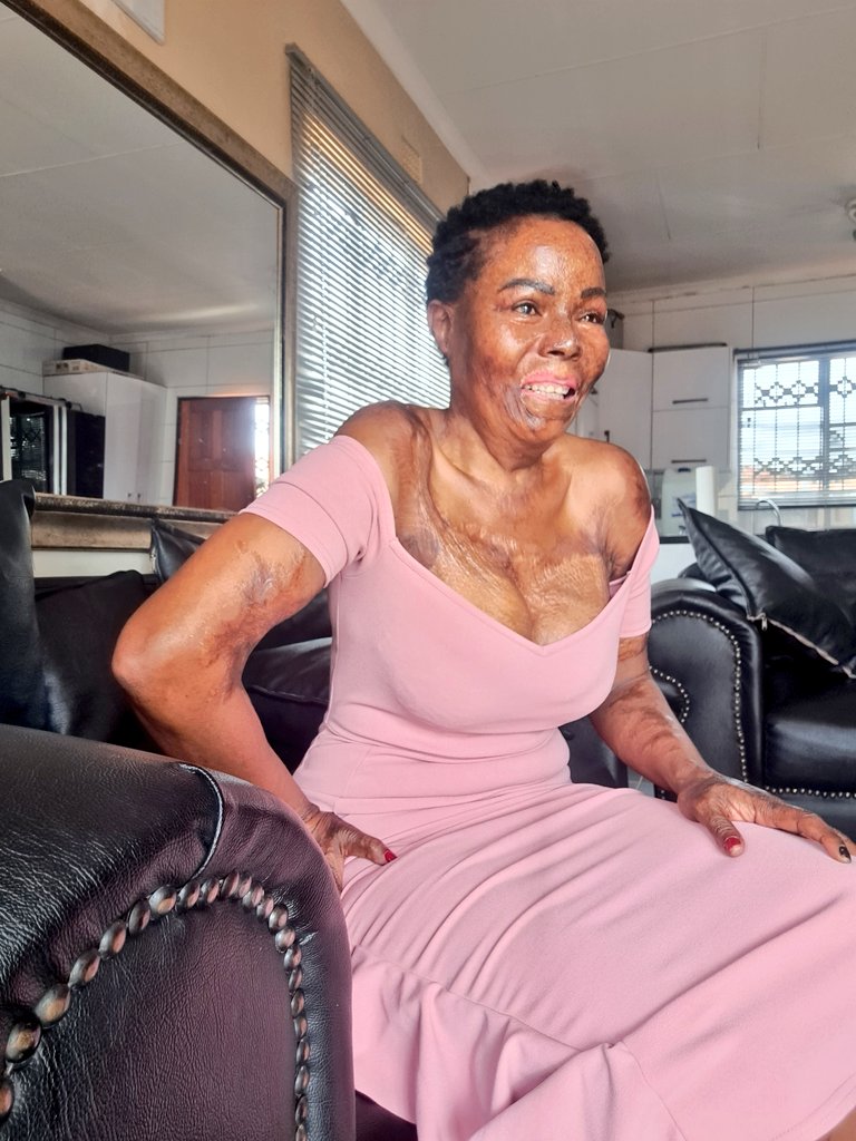 The Authenticity in me....and life is what you make out of it.

And laughter keeps my soul dancing...and my sprit young🤍🌻💚🥂