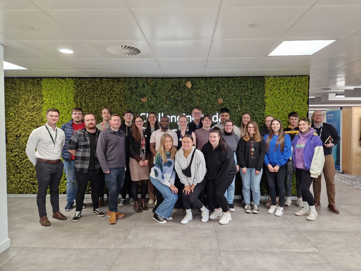 As part of our #GIS module students ventured to London for the #Careers in GIS Residential Field Trip. A key highlight of the trip was a fantastic opportunity to gain insight into the world of #STEM by visiting @JacobsConnects 

#choosegeography #solvingproblems #Engineering