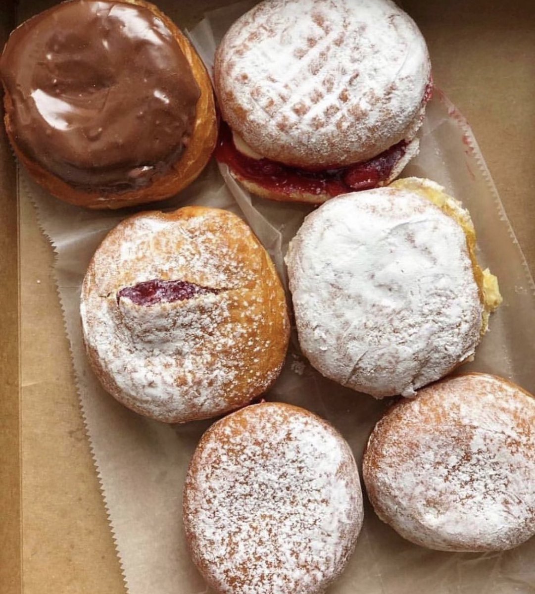 Happy Packzi Day 2🍩23! We’re fulfilling orders as fast and efficiently as we can today. We appreciate your kindness and patience. If you weren’t able to get an order in for today, worry not! Our delicious Paczki are available year round with 24 hours notice
#SpunkyDunkers 🍩