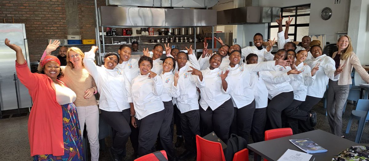 koenigsbrun's tweet photo. So inspiring! #Cooktastic provides 5 mths cooking &amp; more training for #youth incl job placement in #CapeTown! 🙏 for “Alan’s Salad”👌!
Coming soon: New app for catering &amp; job seekers’ CVs supported by 🇦🇹Emb Pretoria @CooktasticH @JugendEineWelt 
@Rotary @AustriainZA https://t.co/LWCjJHF48g