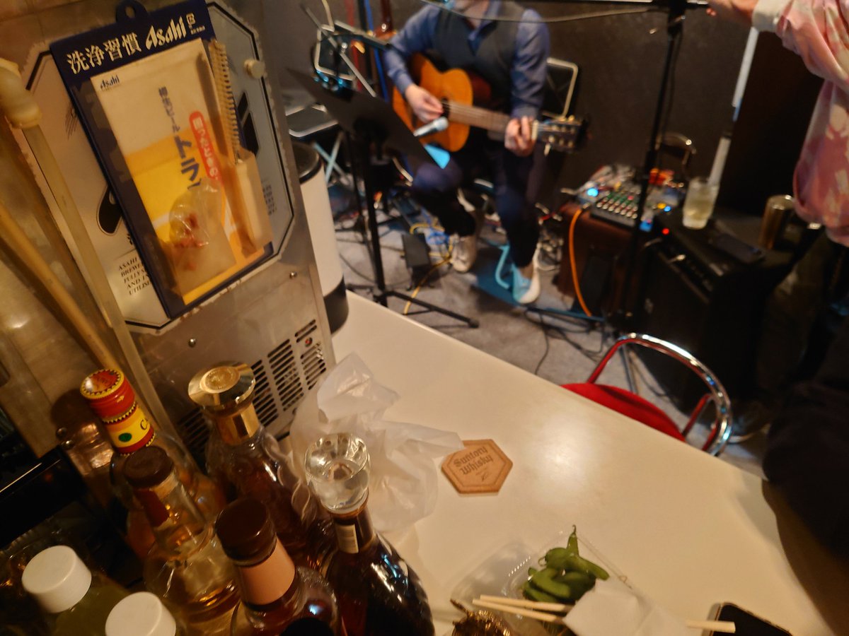 Acoustic_shin's tweet image. ２部も大声援です♪
sugartreeマスター頑張ってます！

#sugartree
#〜Acoustic〜shin
#ドランクモンキー