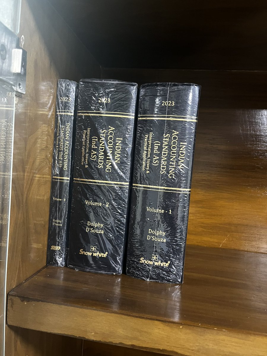 VikramAgarwal6's tweet image. Got these sets today! Updating myself for the coming audit season!! #Indas #accounting @theicai