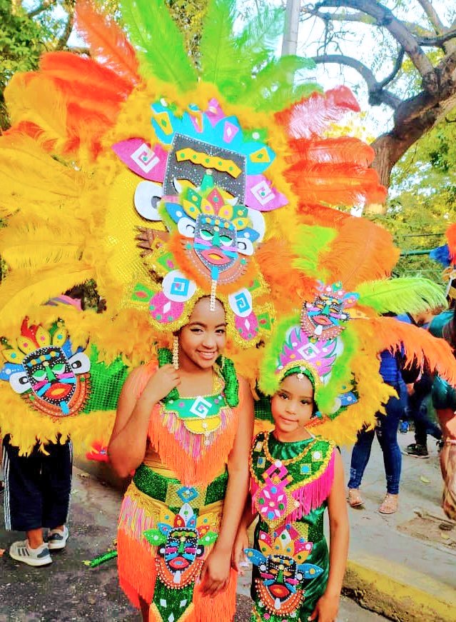 DorthyPsuv's tweet photo. #VzlaViveElCarnaval

@RELC12690518
@patriotavzlan
@freddyp44055243
@Pracata78
@cleolver1
@VicmarVikivjam
@Josefinc055
@Gabriel1230321
@irvinbast_
@chitomarj
@Fransos818
@Chavista0101
@CaracasEnPinta0
@SoyRosmy1
@luiscarrillo66
@IYaracuy
@gregoriamujic61
@juliannysmar15
@Yanir3P https://t.co/nKX4wciwVC