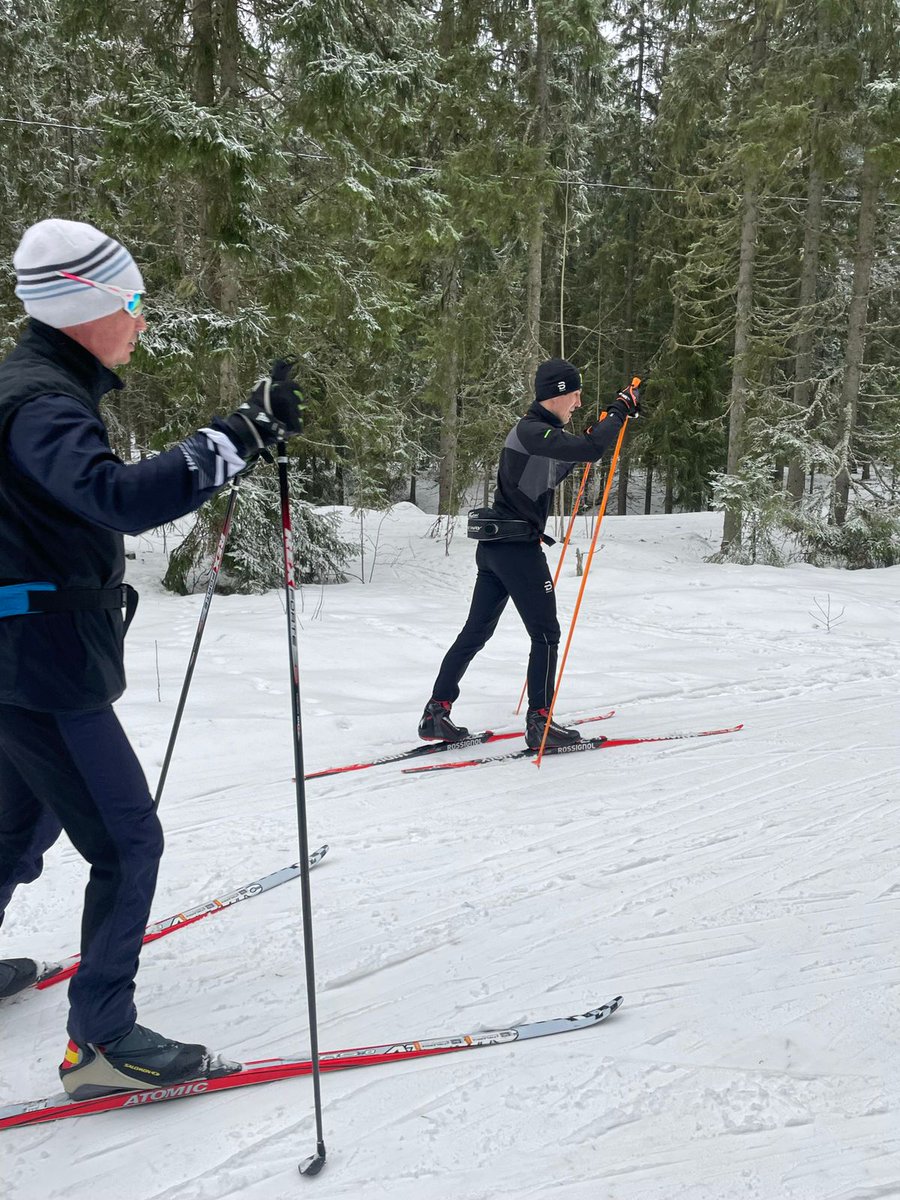 rannikkopr's tweet photo. Rannikkoprikaatin #varusmiehet ja #henkilökunta pitävät yllä hyvää kuntoaan ympäri vuoden. Kuvissa liikunnan iloa #rpr'n talviliikuntatapahtumista. Hyvää laskiaistiistaita! 
#rannikkoprikaati #talviliikuntapäivä #tyhy #työhyvinvointi #merisotilastoimikunta #mstk #laskiainen https://t.co/n5HhpEWITo