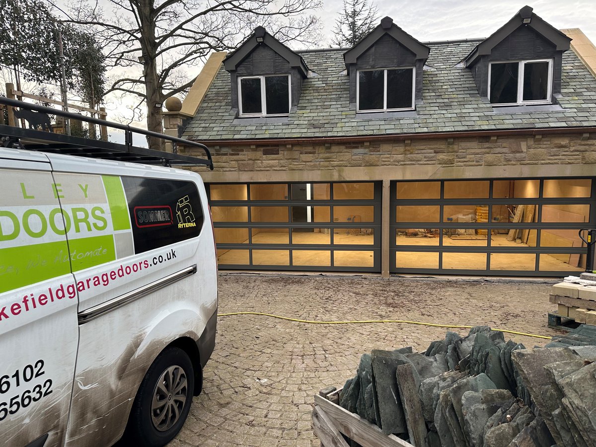 RyternaDoors's tweet photo. Panoramic garage doors. Great Wakefield Garage Doors job.👍
#ryterna #sectionaldoors #panoramic #garagedoors https://t.co/a4OC76nNoX