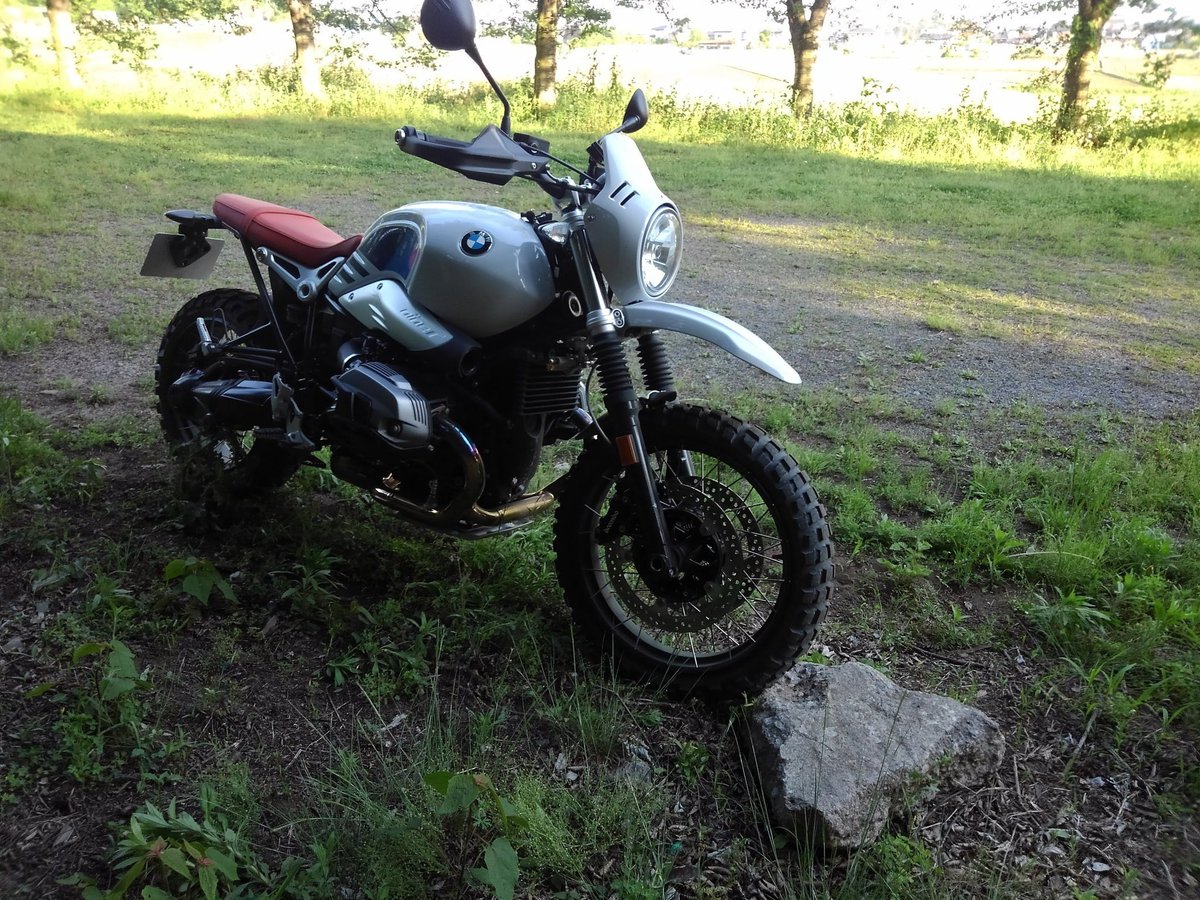 KTM819O4's tweet photo. #HP2E #RnineTGS #ANAKEEWild
舗装に限定すればANAKEE WildよりもAX41の方が好印象です!
(同じバイクで比較していないので気がするという程度) https://t.co/thyNesE4Oh