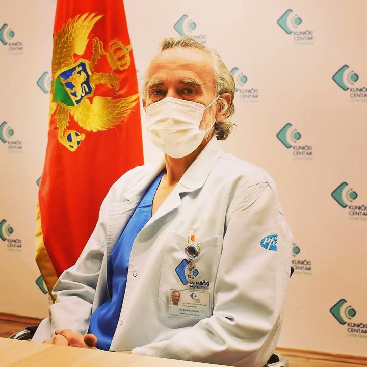 MagazinMedical's tweet photo. Klinički centar se pridružio samom vrhu inovacija u kardiologiji 👏👏

Kardiološki tim pod vođstvom dr Siniše Dragnića @klinicki_centar i prof. dr Vladan Vukčević #kcrs primijenio litotripsiju u intervenciji kod dva pacijenta. 
Više u novom Medikalu. 
👀 https://t.co/flWeXfZnp4 https://t.co/UeWRVpigdL