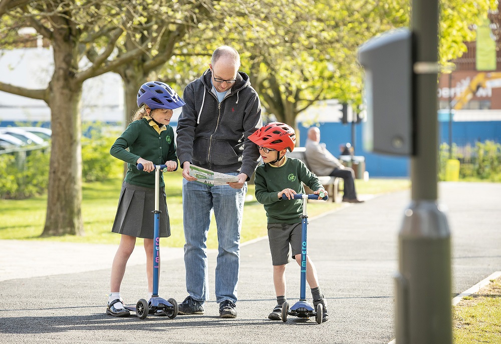 BTSSouthDerbys's tweet photo. Looking for a healthier lifestyle but not sure where to start? We've got you covered. #BeattheStreet is a real life walking &amp; cycling game played outdoors in the community. Let's get moving! https://t.co/Gi3lsbaOAx @SouthDerbysASP @ActiveDerbys @Derbyshirecc @SDDC @NatForestCo https://t.co/POa8Xw8W36