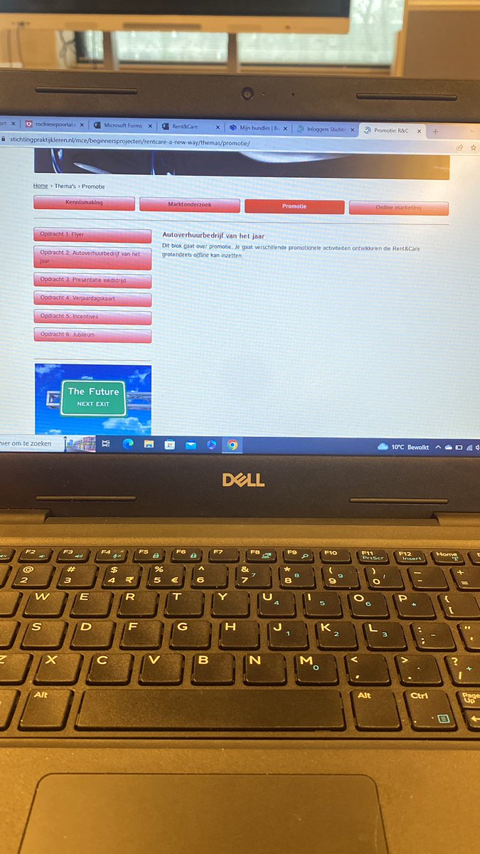 Cees04150289's tweet photo. School #boring https://t.co/sf1892Ip8e