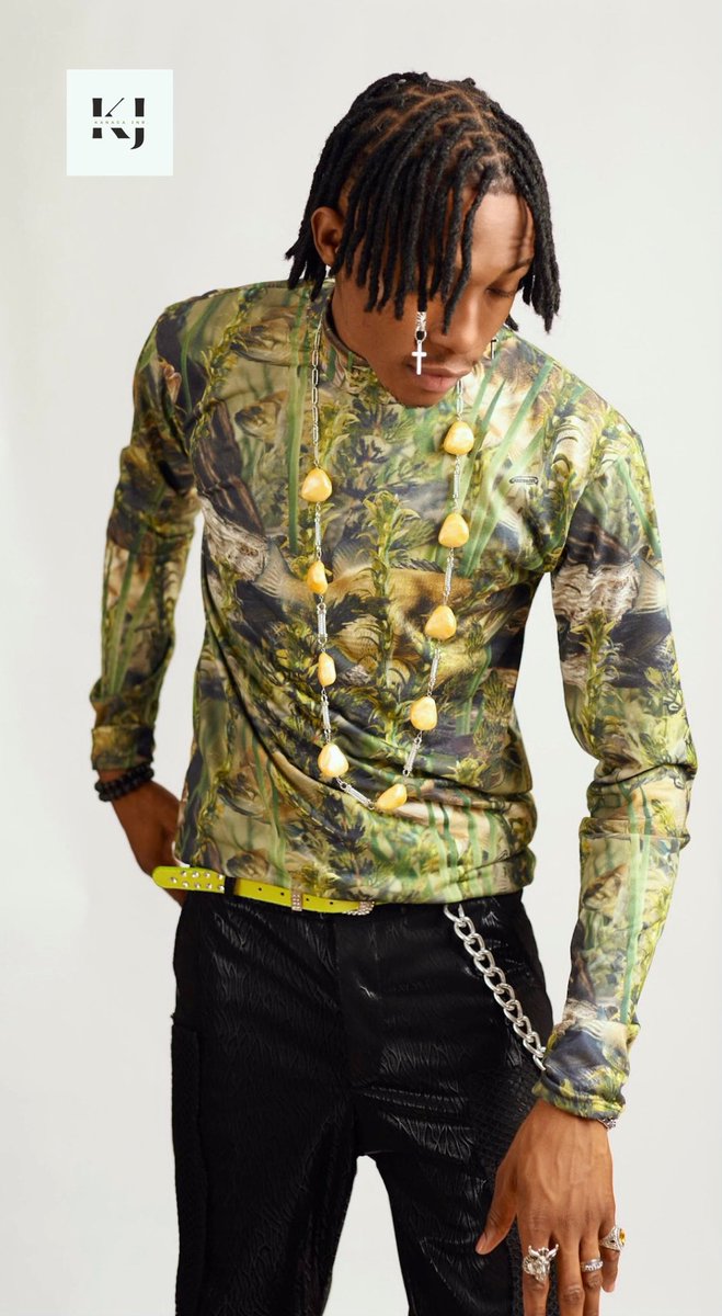 KanagaJnr's tweet photo. The outfit Kanaga Jnr/his pair are rocking today are a collection from Kanaga Jnr’s fashion brand. A brand that culminates GenZ vibes and ultra modern high fashion.

Are we even ready?

Pls RT aggressively 

KANAGA JNR MAN OF THE SEASON

BE LIKE KANAGA JNR

#KanagaJnr #BBTitans https://t.co/Nss4FivsGk