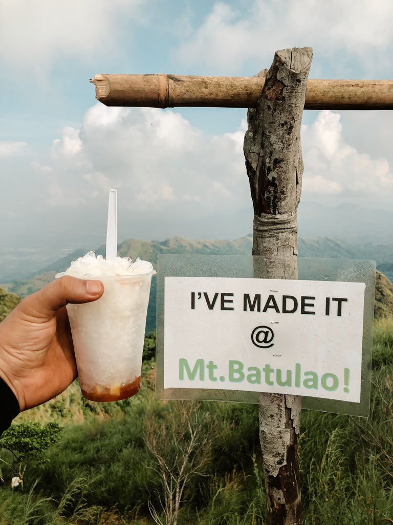 theprudentgen's tweet photo. Mt Batulao 

#Batulao #hikingph #phmountains #hiking #batangas #hikersoftiktok #hiker #hikersph #mountaineering #mrtpg https://t.co/vqFVSx4jyd