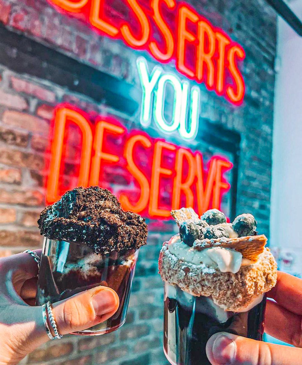 JARSByFabio's tweet photo. The verdict is in. You do, indeed, deserve these desserts. 💋

Come out and see us in the Fulton Market today! 💪

📸 Photo Credit: @thecarbconfidential

💻 https://t.co/l5loHIcPc1

📍 905 W Fulton St, Chicago, IL 60607

#JARS #DessertsYouDeserve #JARSReviews #FabioViviani https://t.co/JCMkw52Uyd