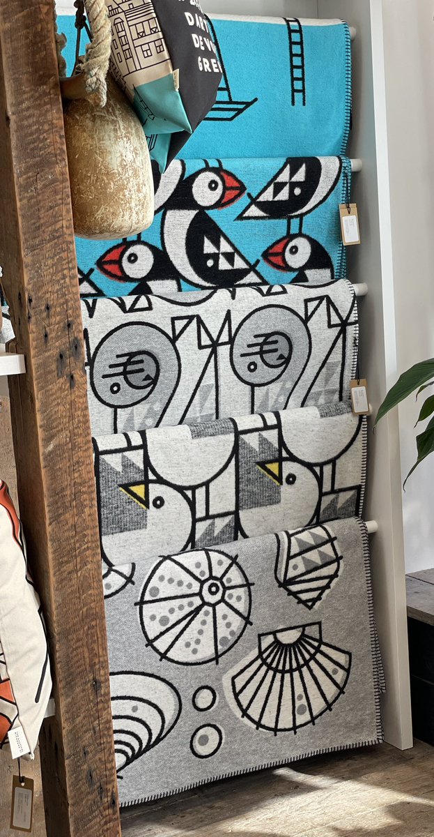 And then there were 9.. I’m so proud to drop even more beautiful blanket designs ☀️ Woven and made in Britain - they really are made to last! And to share the love and those sunshine vibes, here’s 15% off, just use the code SEASTHEDAY 🖤