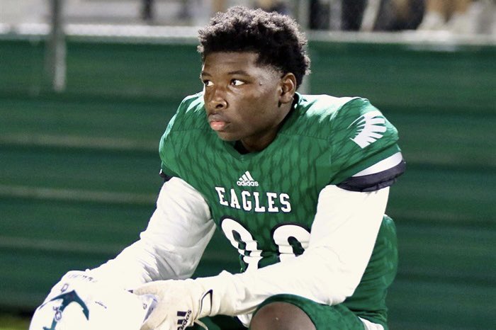 #TexasTech’s latest offer in the 2024 class was made to Marrero (LA) Archbishop Shaw defensive end Jayden Scott (@Jaylscott99). We spoke with Scott to get his thoughts on earning his first scholarship offer + more #GunsUp #WreckEm ➡️ texastech.rivals.com/news/texas-tec…
