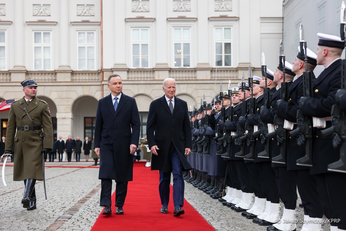 livemapua's tweet photo. Президенти @AndrzejDuda та @POTUS у Президентському палаці у Варшаві https://t.co/F1u5XzHnmB via @prezydentpl https://t.co/snO8qc9uec