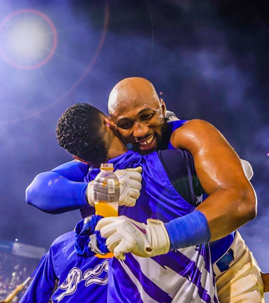 RayLicey's tweet photo. ¡Saludos, campeones Nacionales 23 veces &amp; campeones del caribe 11 veces! 

La clave debe ser mantener el plantel que nos llevó a tener la mejor temporada en la historia de Lidom. Lo demás viene por añadidura 💙 https://t.co/BGI5M6ovrk