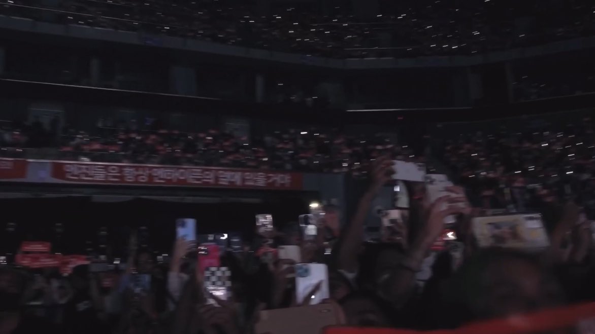 kungyazfilms's tweet photo. manifesto in manila was included in shoutout tour video, it was such an amazing experience to be part of this tour being their was a dream come true for engenes. thank you belift. https://t.co/d4KCJNo6aZ