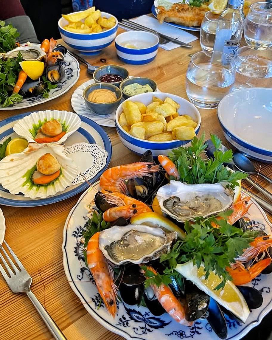 thescallopshell's tweet image. A little taste of what’s on the menu…🦐🍟🙌

📷: fabioiorio

#shellfishplate #shellfishlovers #thescallopshell