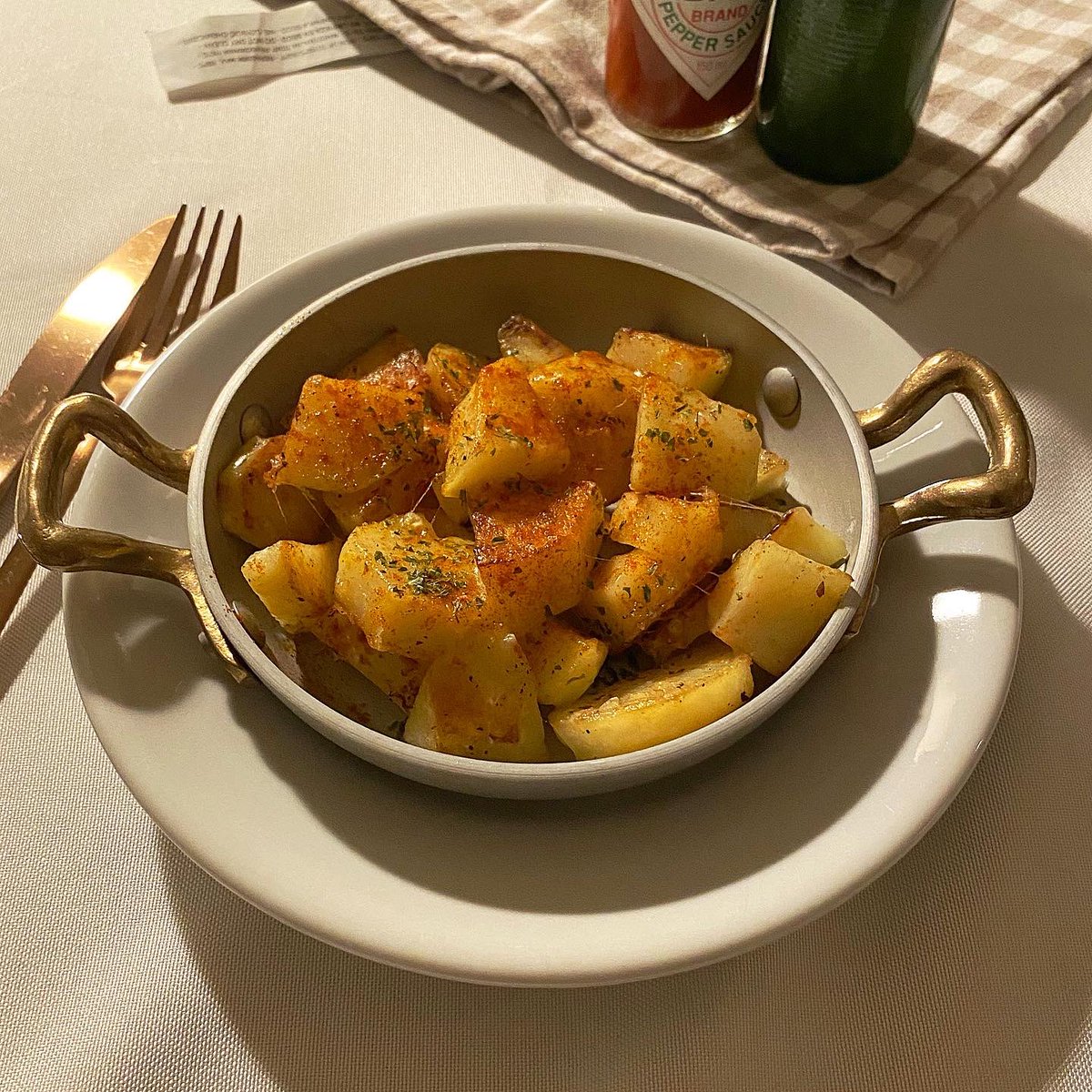 バッラリーニのこのお皿、本当に色々使えて便利！そして高級感があるデザインがおしゃれ🥹🥂🤍
#おうちごはん #おうちレストラン #ビストロ