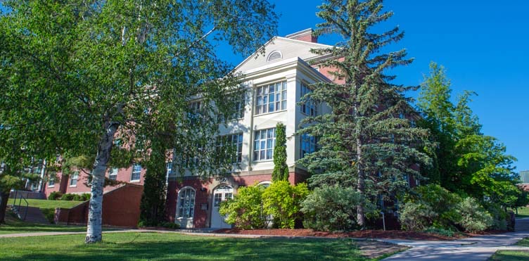 "Preparation for finals overlaps with mounting due dates... most students residing on campus have to consider yet another question: the ordeal of moving out. "

Students Living in Residence Frustrated with Exam Season Move-out Deadlines by Sophia Cohen
🔗bit.ly/3IhwYHn