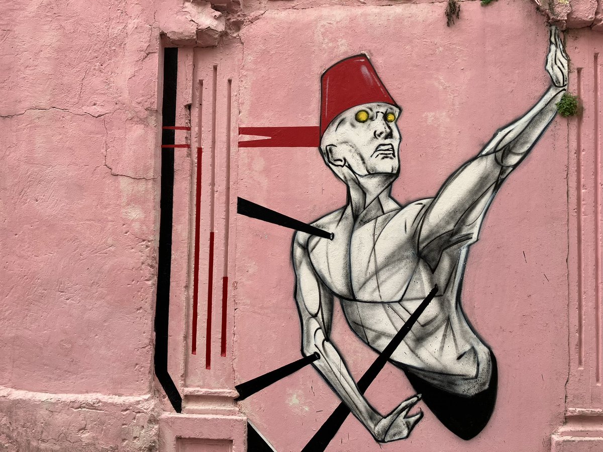 DerekHenryFlood's tweet image. Walking towards my old flat in Achrafieh here in #Beirut, had to snap this #streetsrt. It seems to get better the farther one walks.