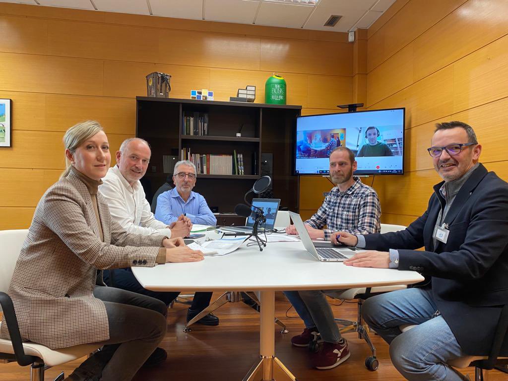 🟢Hoy ha tenido lugar la reunión de la comisión de seguimiento de la Cátedra de Economía Circular en el que se han repasado las actuaciones de 2022 y planificado 2023 <a href="/Paco_saez/">Paco Sáez</a> <a href="/FJSARIZA/">Javier Ariza Cantero</a> <a href="/DSostenibleCLM/">Desarrollo Sostenible CLM</a> <a href="/uclm_es/">Universidad de Castilla-La Mancha</a>