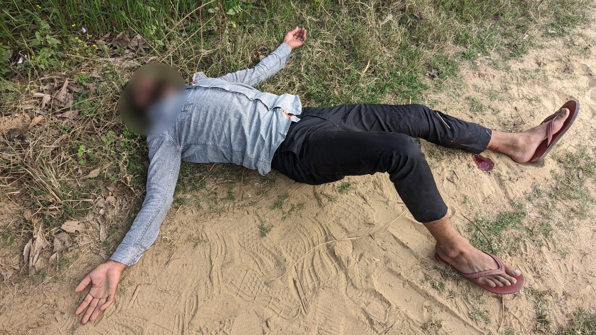 amrohapolice's tweet image. पुलिस अधीक्षक अमरोहा @langeh_ips के निर्देशन में थाना अमरोहा देहात/एसओजी/सर्विलांस टीम अमरोहा द्वारा बाद पुलिस मुठभेड़ शातिर अपराधी/गौकश अभियुक्त पैर में गोली लगने से घायल/गिरफ्तार, अवैध असलाह तमंचा/खोखा/जिन्दा कारतूस व संदिग्ध मो0सा0 बरामद ।
#UPPolice 
#CrackDownUPP
#GoodWorkUPP