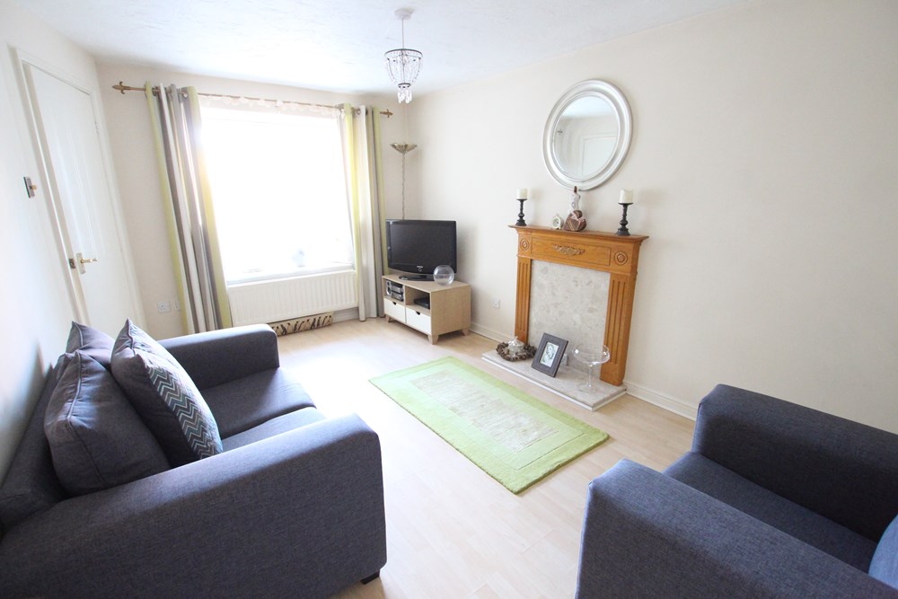 222Ltd's tweet photo. Double Glazed, Private Parking, Modern Interior, Laminate Floooring, Modern Development, Central Heated, Call 222 Estates to arrange a viewing straight away! https://t.co/RWAptZMYCW