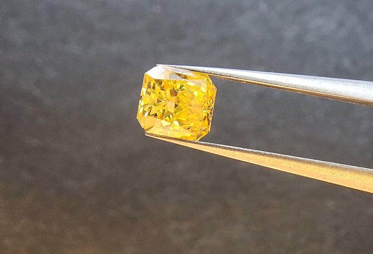 NARminerals's tweet photo. North Arrow Reports on Polishing Fancy Colour Diamonds from the Naujaat Diamond Project, Nunavut - Produces the two largest, polished fancy colour diamonds from Naujaat to date. #fancycolourdiamonds #diamonds #Naujaat https://t.co/D893HBFRus https://t.co/P7ZM8yGHbE