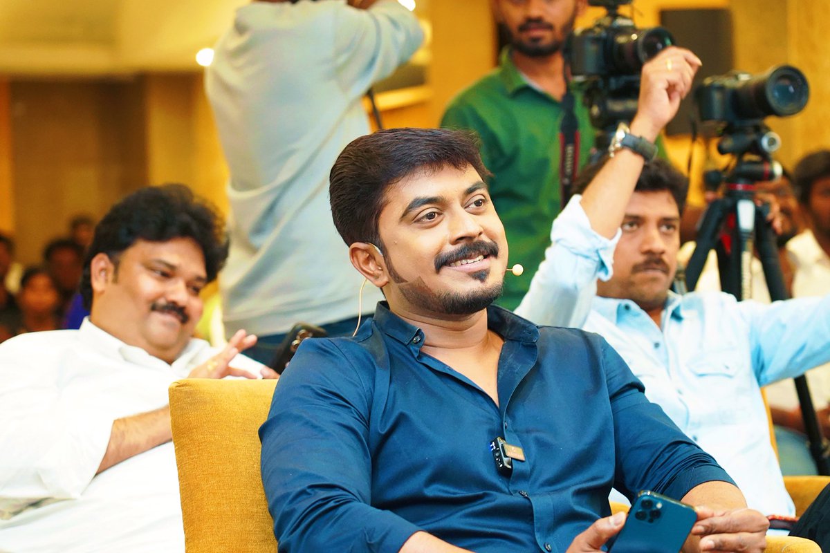 actor_azeem's tweet photo. YES ! Cinema &amp; Politics are my 2 Eyes. But right now CINEMA is my Priority &amp; Im concentrating only on That. Started Hearing Scripts &amp; Makers with Good scripts can approach me 😊
Contact ( Sadam - 9500133041 ) Freshers are Most Welcome 🤗 https://t.co/sxyciFnapN