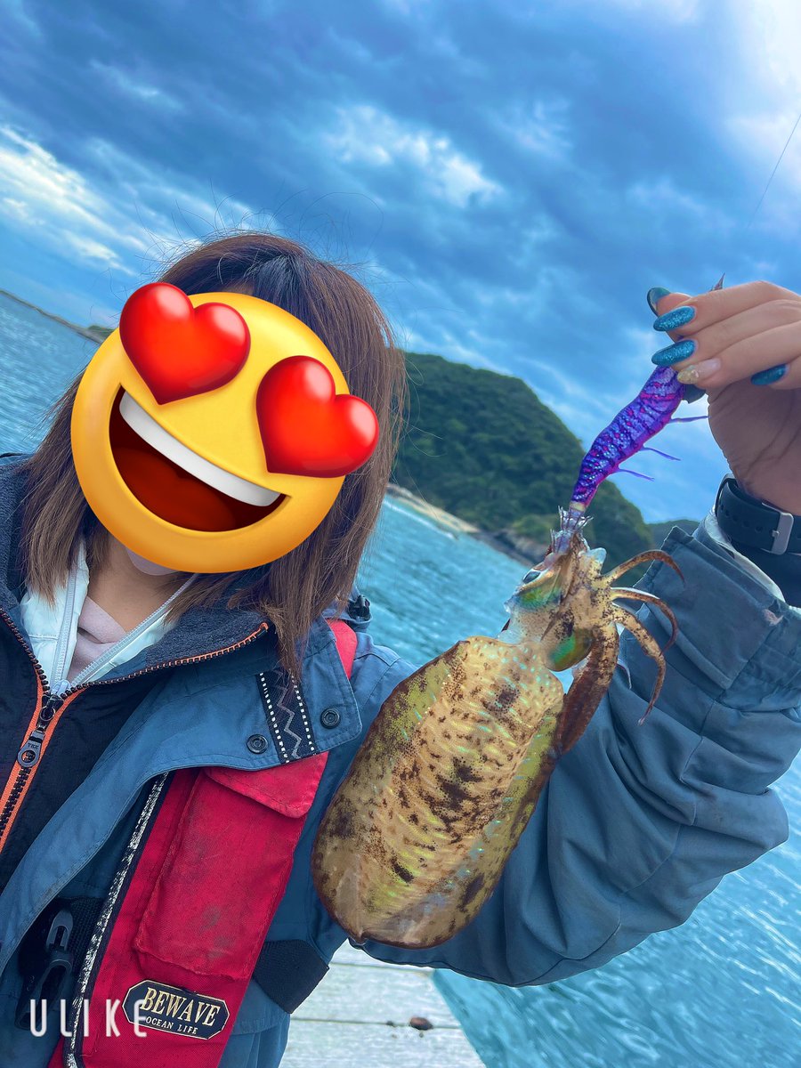 y_2886_'s tweet photo. 日曜日の釣果🐟
エギでタコ1匹、イカ1杯
泳がせでイカ1杯でした😊
カワハギも粘ったけどフグばかり
フグ3匹ほど釣った🐡
雨ぱらついたときもあったけど
本降りにならず天気と気温はよく
風は強かったけど久々楽しく釣り
できて満足\( *´꒳`*)/
 #釣り
 #筏
 #イカ
 #タコ
 #フグ 
 #カワハギ https://t.co/uf3qz6tTEP